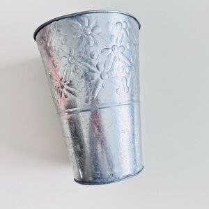 Rustic Farmhouse Silver Galvanized Metal Flower Vase Bucket Can